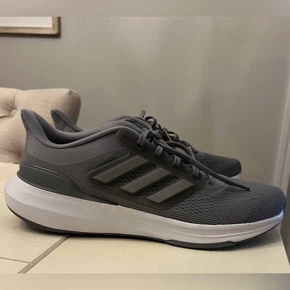 Adidas UltraBounce. Mens. Size 12. NEW WITH TAGS. - Picture 3 of 4